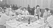 懇親会